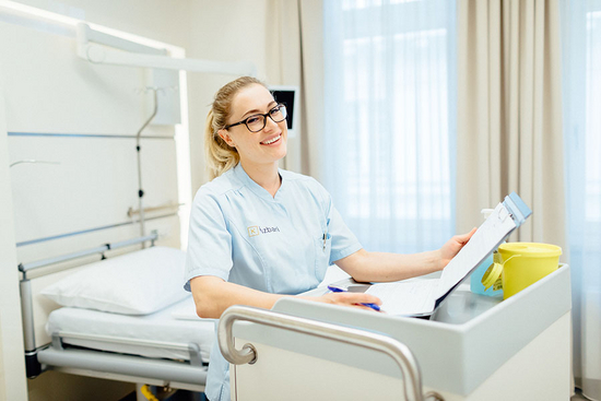 Patientenzimmer – Kuzbari Zentrum Wien