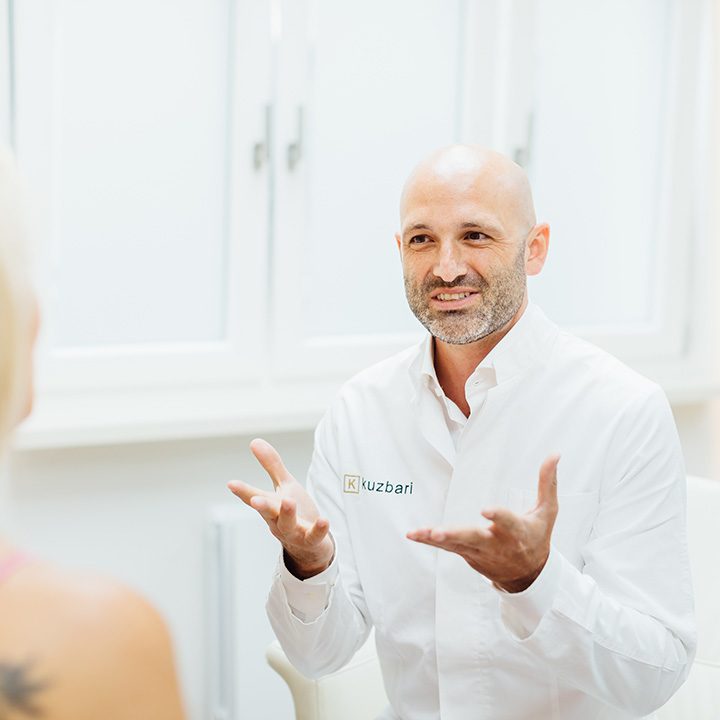 Dr Christoph Grill performing a wrinkle treatment at the Kuzbari Centre