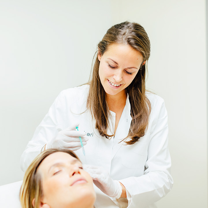 Wrinkle treatment for crow's feet at the Kuzbari Centre Vienna