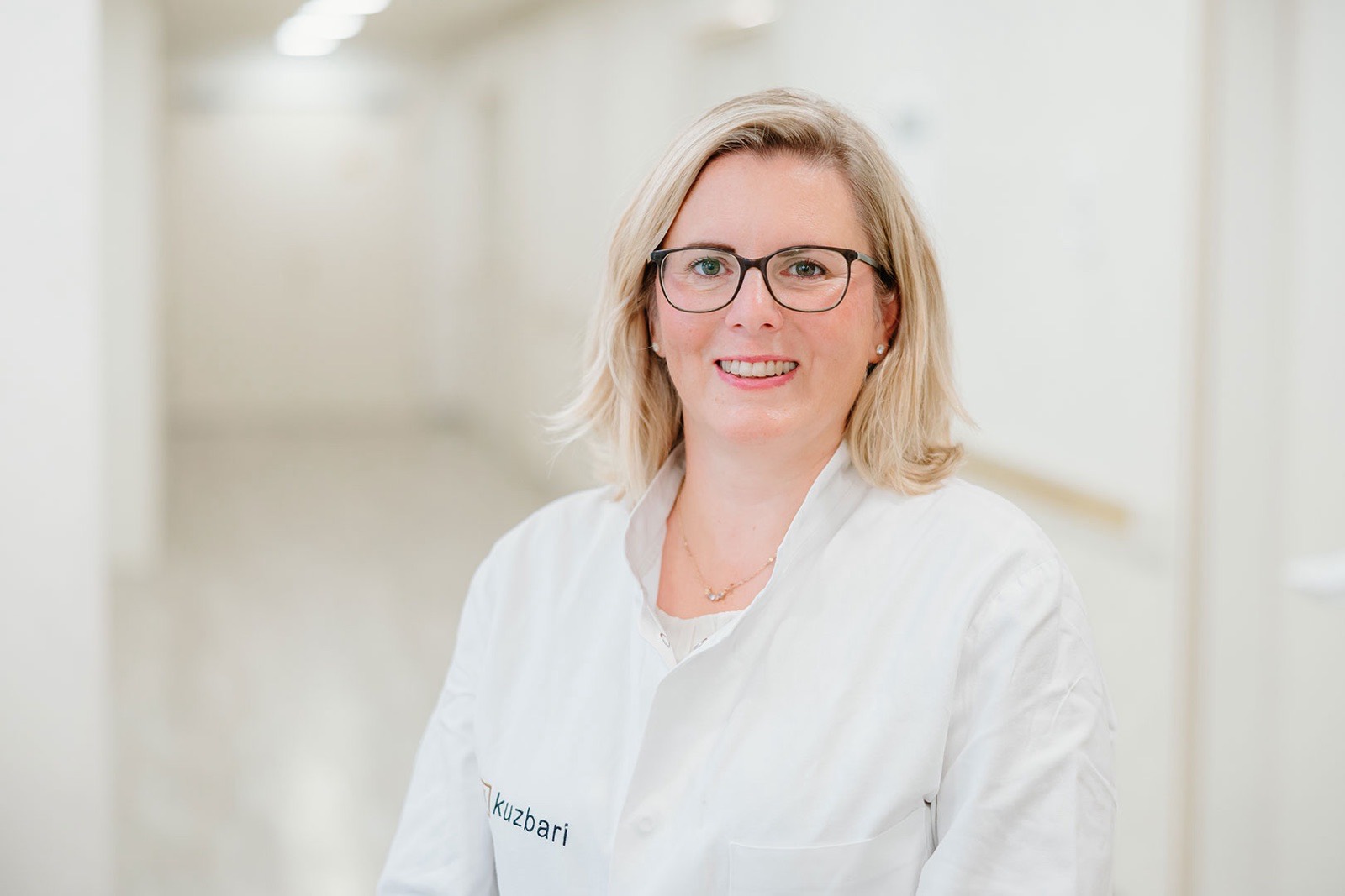 Dr. Esther Tamandl-Wassermann, Fachärztin für Plastische Chirurgie, Kuzbari Zentrum Wien
